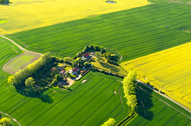 zur Übersicht Flugaufnahmen Muttland