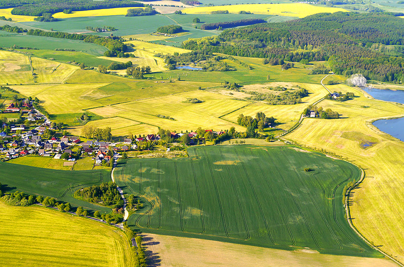zur Übersicht Flugaufnahmen Muttland