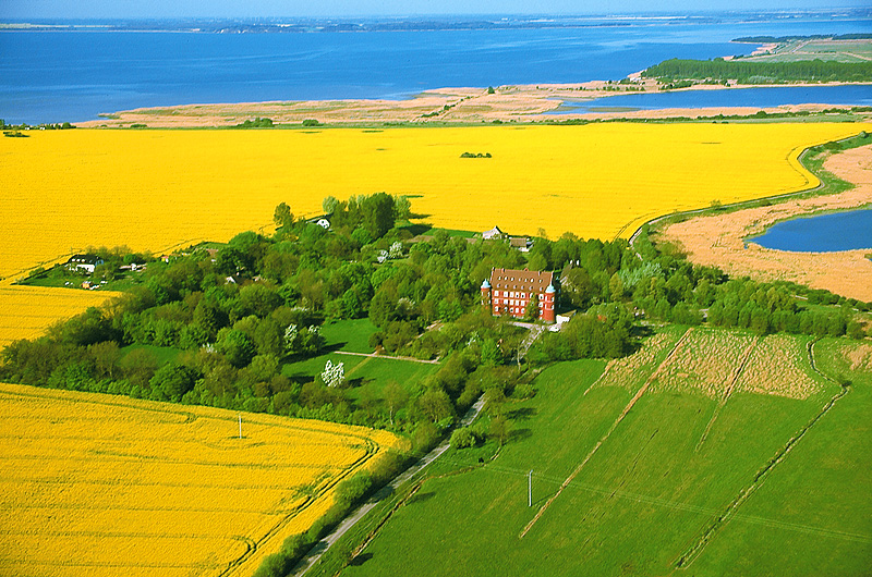 zur Übersicht Flugaufnahmen Muttland