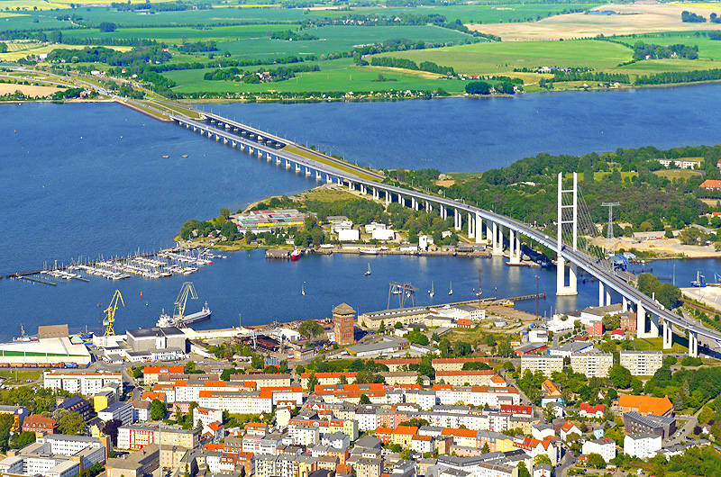 zur Übersicht Flugaufnahmen Rügenbrücke