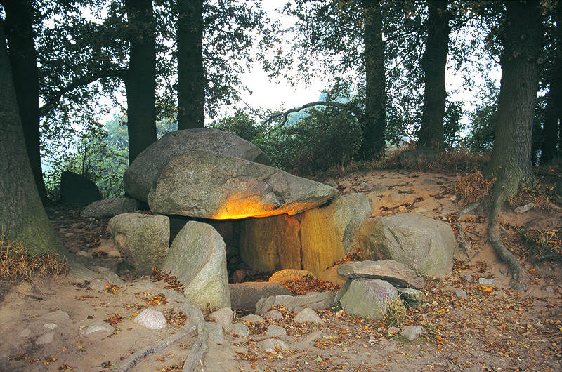 zur Übersicht Hünengräber 1