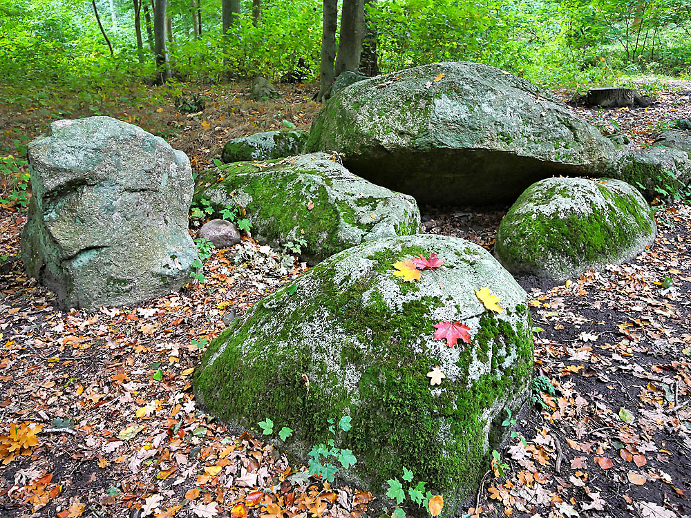 zur Übersicht Hünen- und Hügelgräber 3