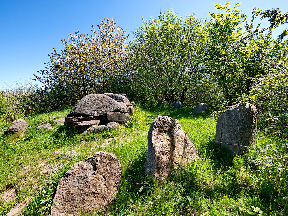 zur Übersicht Hünen- und Hügelgräber 3