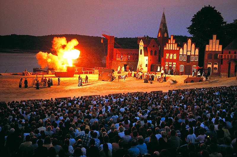 zur Übersicht Muttland 2