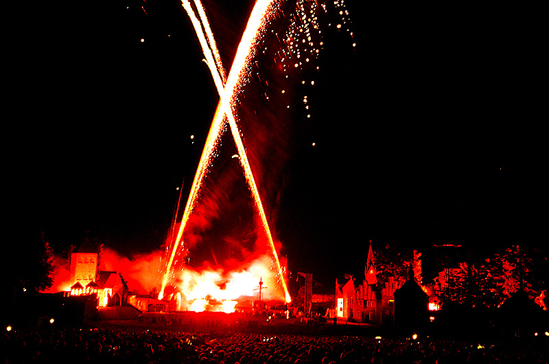 zur Übersicht Muttland 2