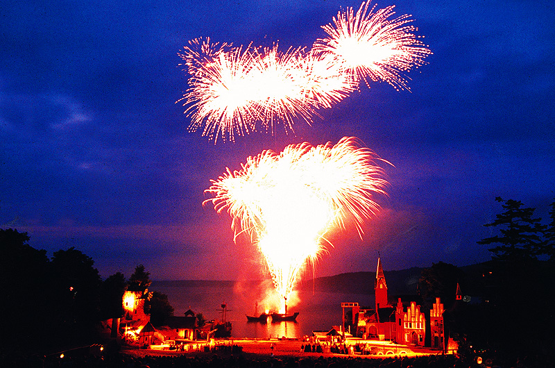 zur Übersicht Muttland 2