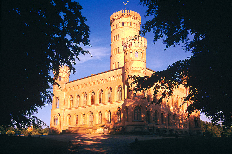 zur Übersicht Schlösser & Herrenhäuser 1